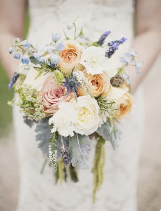 two little birds planning - romantic bouquet